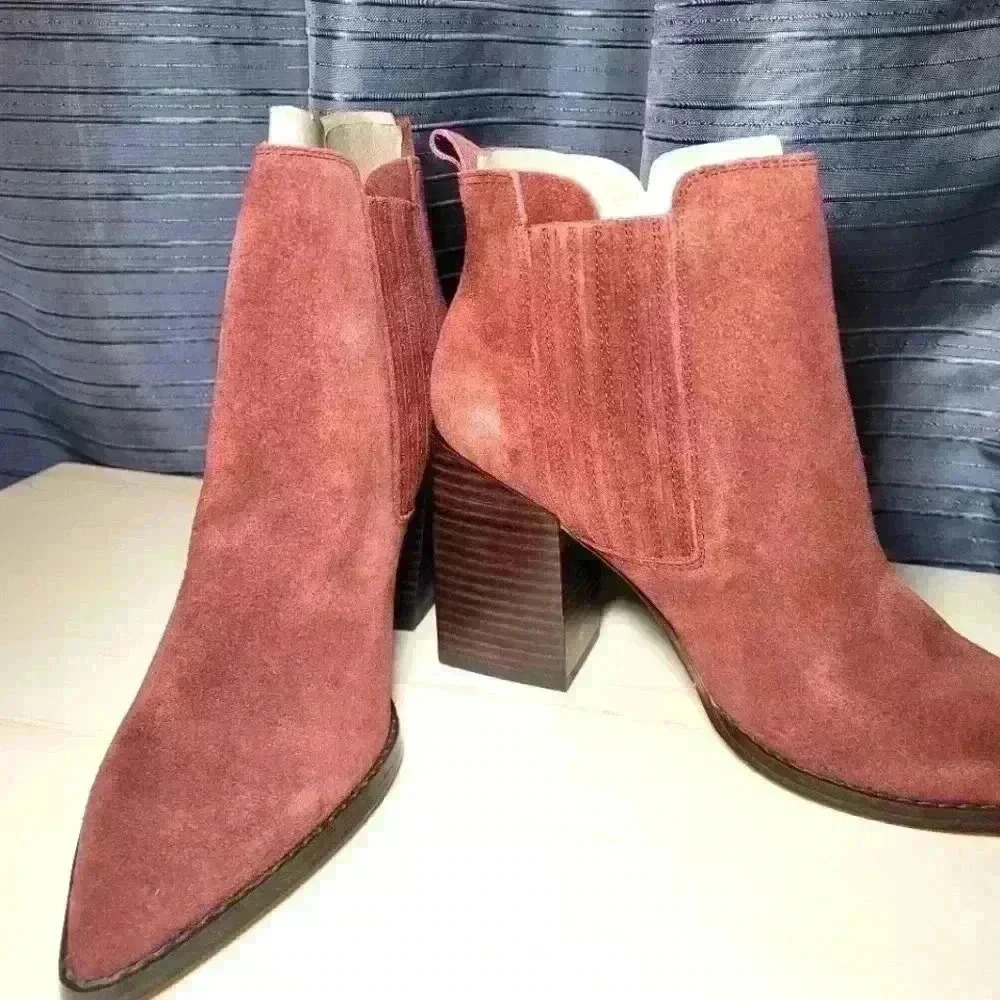 Nine west women's Mov colored healed boots size 8 1/2 M brand new - Picture 1 of 11